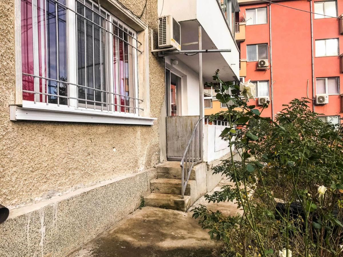 大特尔诺沃Red House公寓 外观 照片